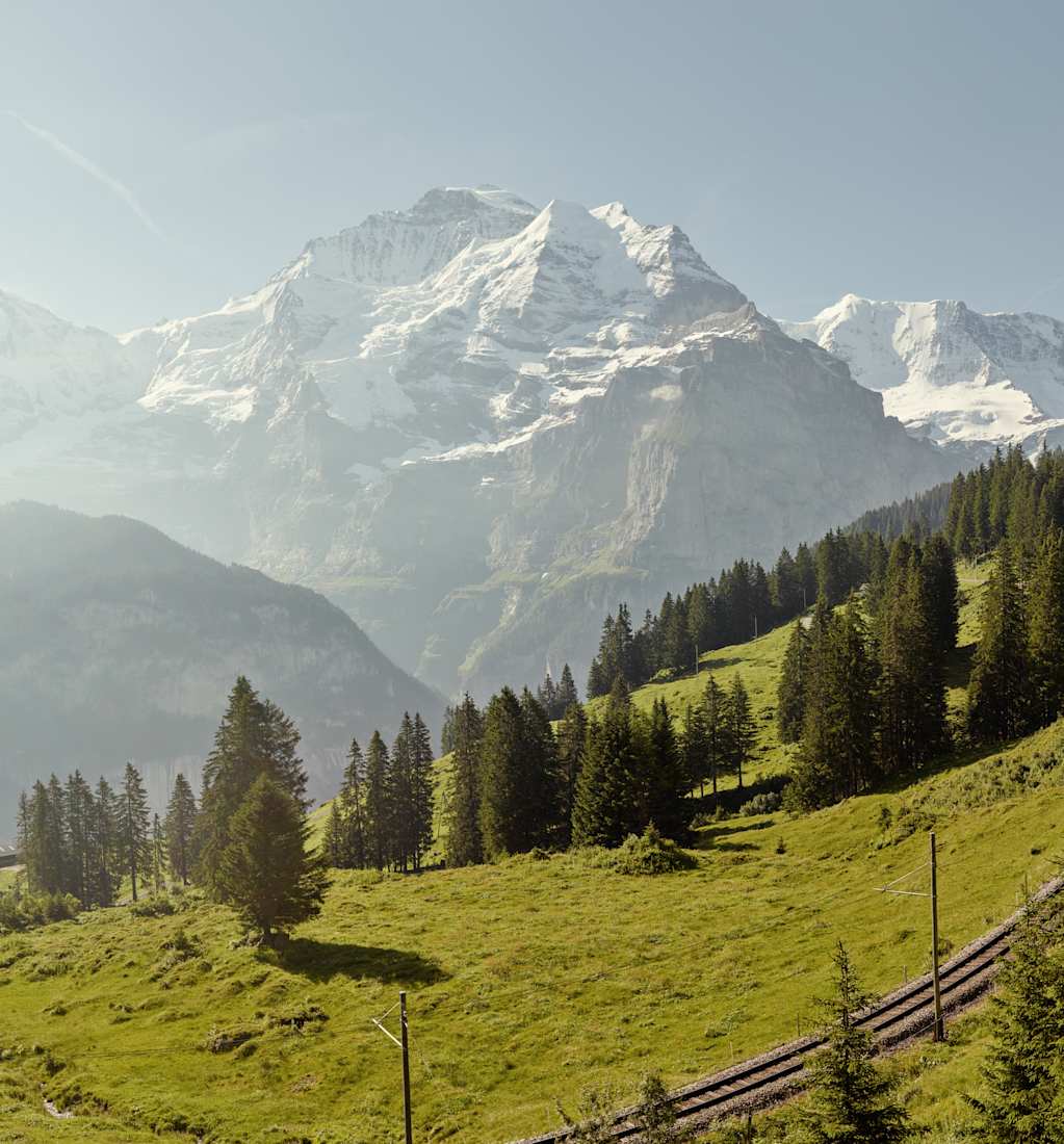 Winteregg Muerren Sommer Eiger Moench Jungfrau Panorama