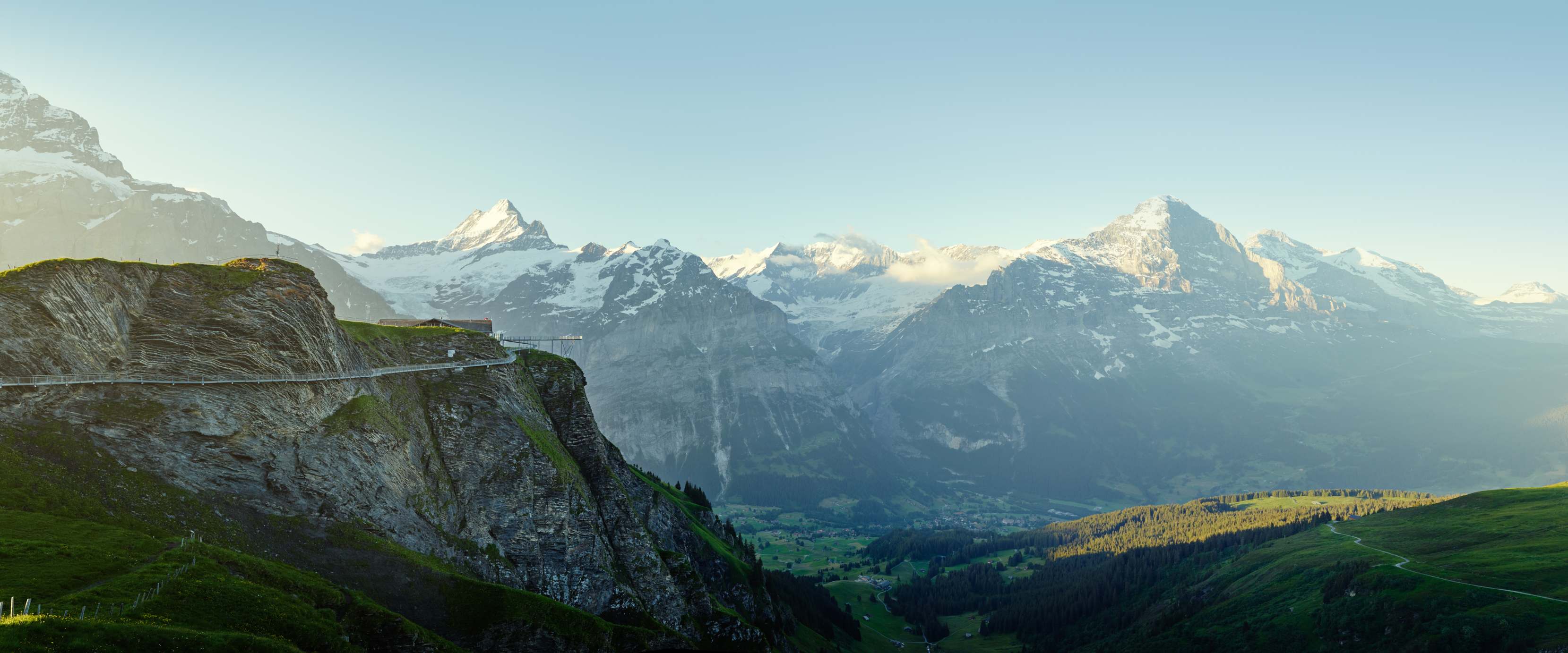 Grindelwald First Sommer Cliff Walk Eiger Moench Jungfrau