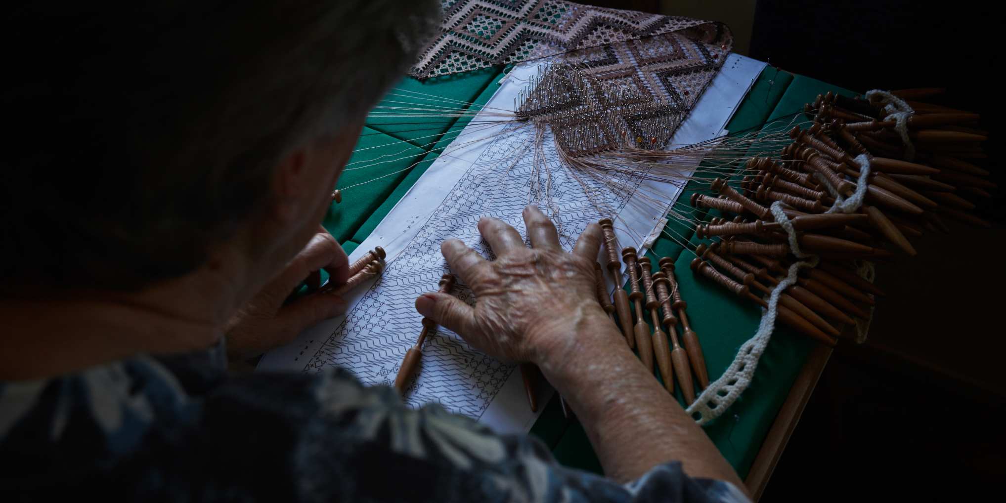 Lauterbrunnen Kloeppelstube Kloepplerin Kunst Handwerk