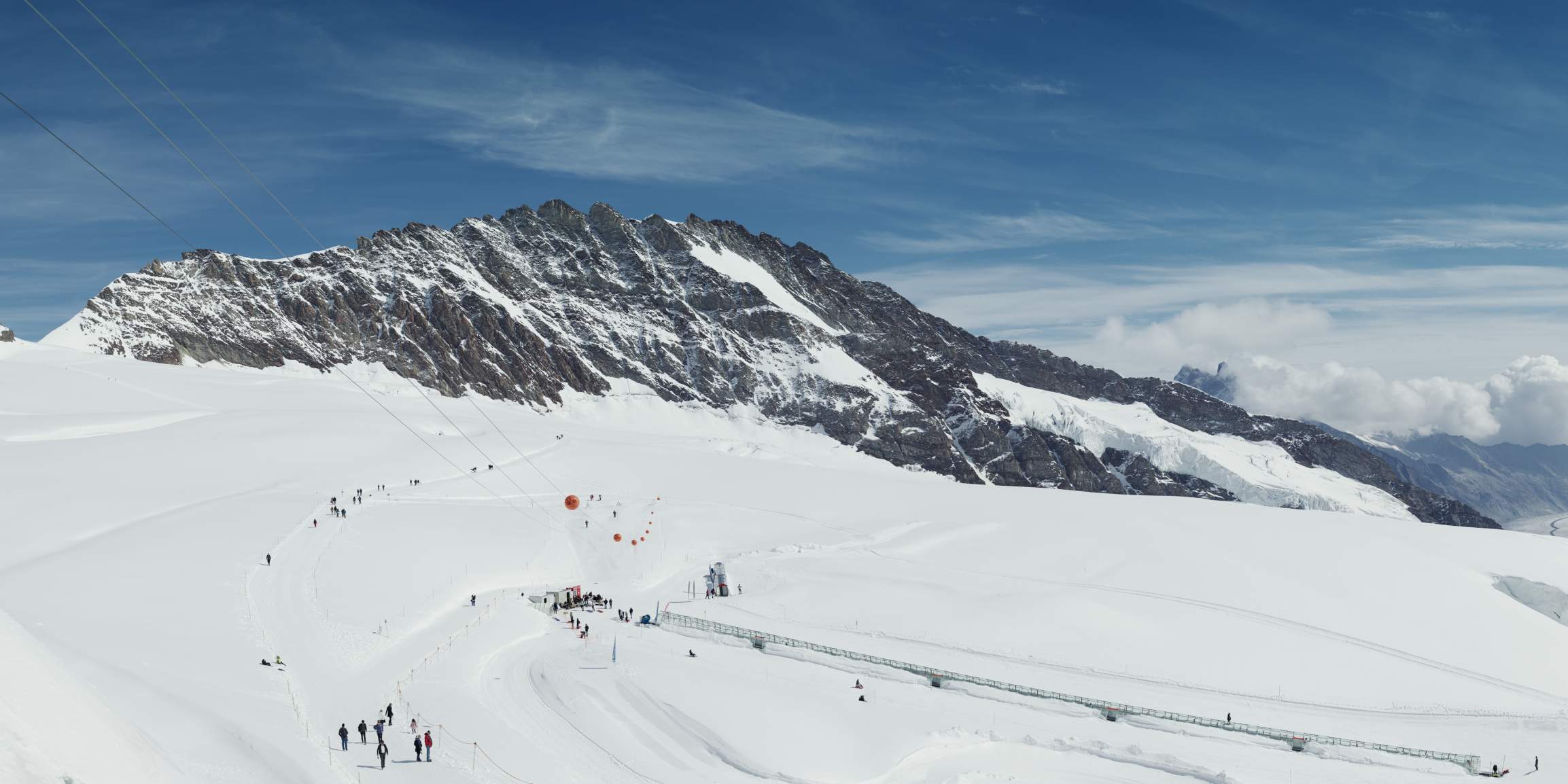Jungfraujoch Snow Fun Park Adventure Panorama Gletscher
