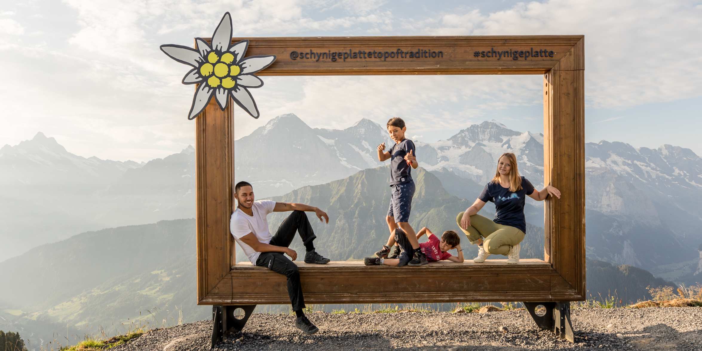 Berge, Eiger, Eiger-Mönch-Jungfrau, Erlebnisse-Aktivitaeten, Jungfrau, Mönch, Publikationen, Schynige-Platte, Screen-Content, Wandern, jungfrau.ch