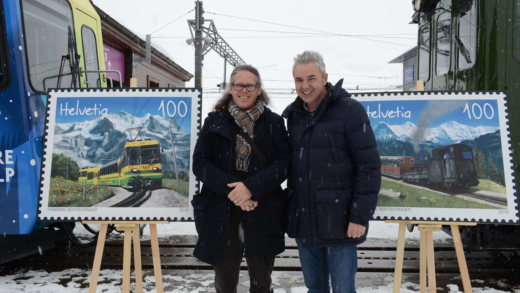 Bernhard Kallen l und Urs Kessler nach der Enthuellung auf der Kleinen Scheidegg