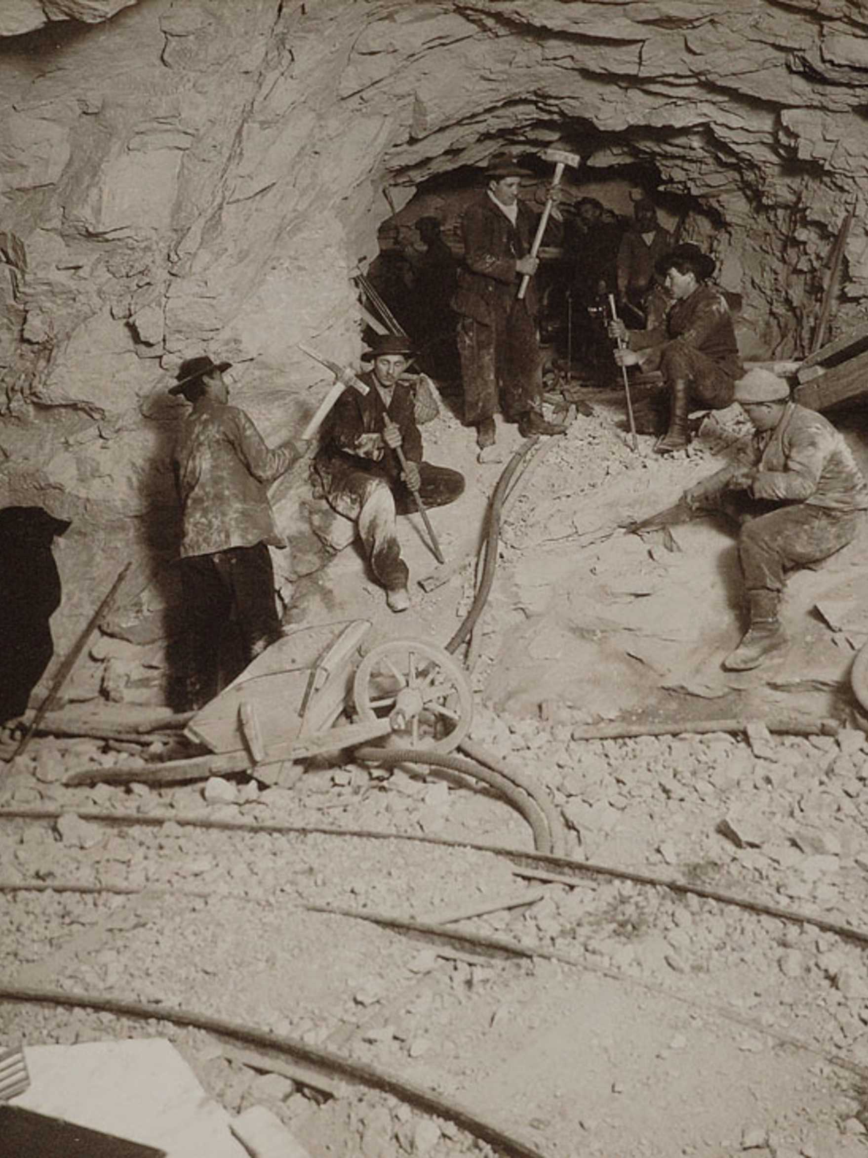 Bau der Jungfraubahn18