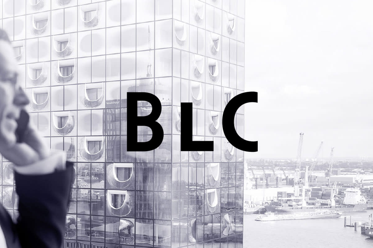 BLC logo in black. In the background is a view of the Elbphilharmonie and a businessman on the phone.