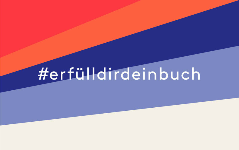 #erfülldirdeinbuch auf einem minimalistischen Hintergrund mit den Corporate-Identiy-Farben: rot, orange, dunkelblau, hellblau und hellgrau.