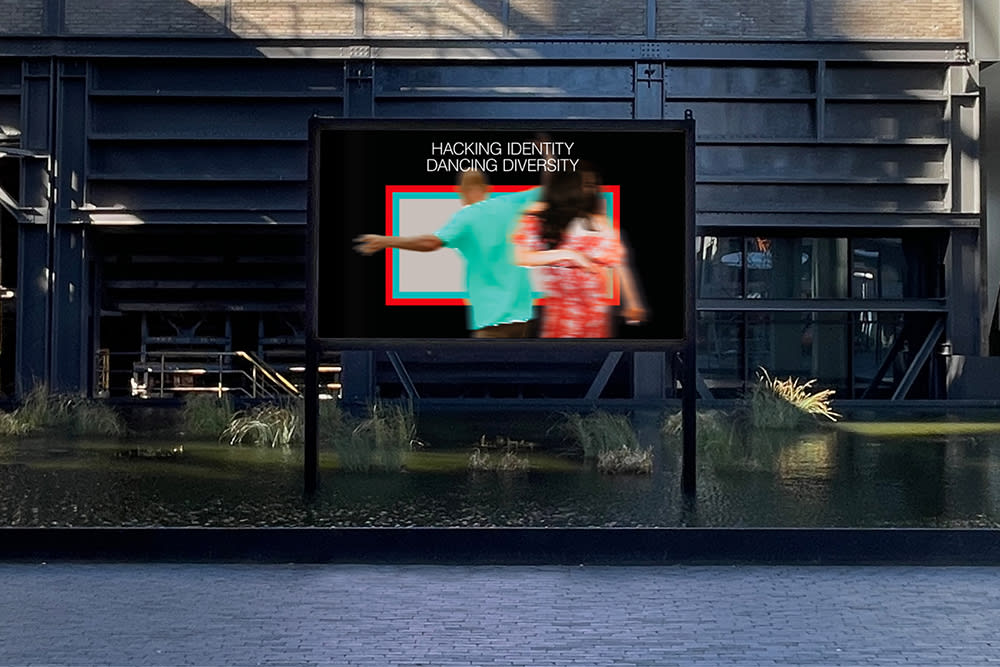 Billboard-Mockup für das Plakat »Hacking identity, dancing diversity.«