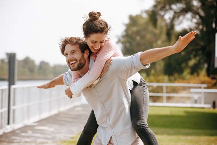 8 tips on how to make your girlfriend feel special