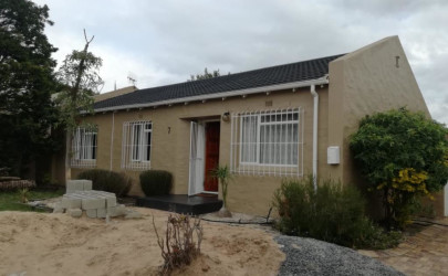 3 Bedroom House To Rent In Edgemead Goodwood