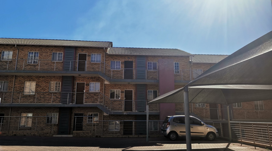 2 Bedroom Apartment in Stone Ridge,... RL897735 Just Property