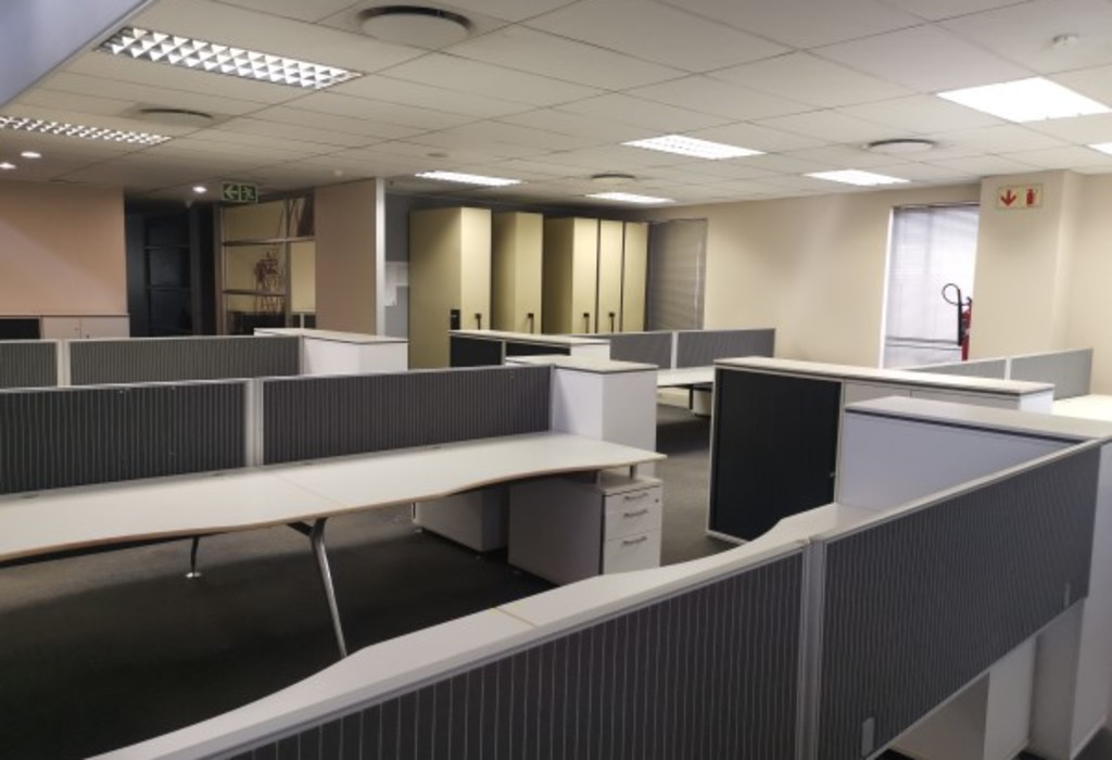 653 m² Office in Rustenburg Ext 26... CL4921 Just Property