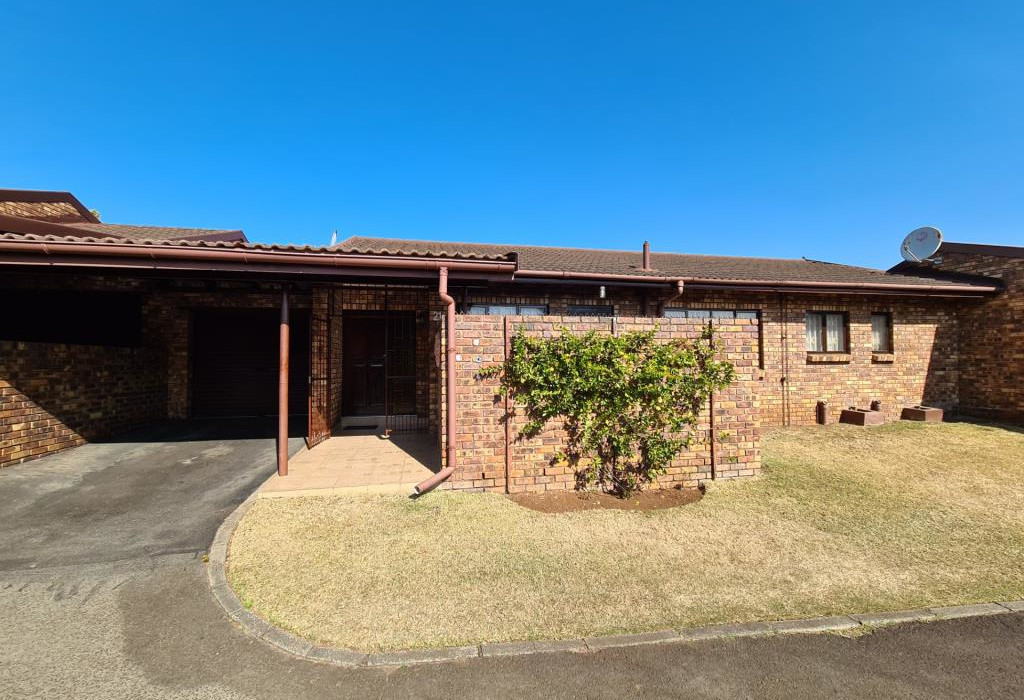 3 Bedroom Simplex in Hayfields, Pie... RL1043 Just Property