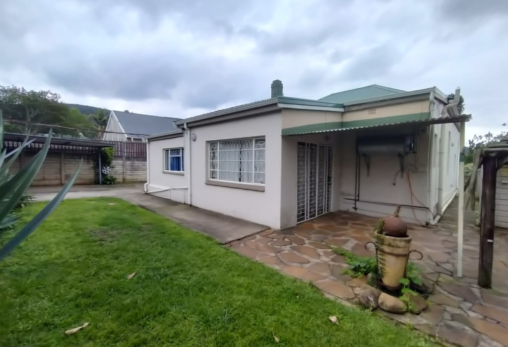 4 Bedroom Freehold in Prestbury, Pi... RL941315 Just Property