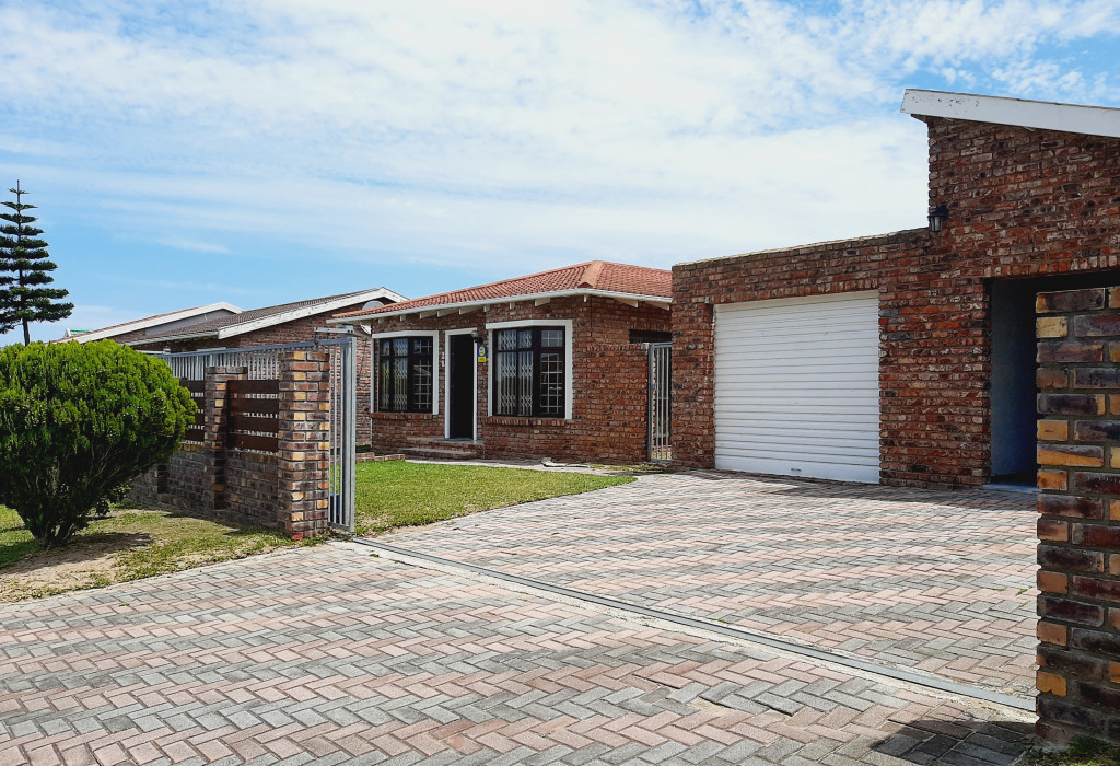 2 Bedroom House in Overbaakens, Por... RL934396 Just Property