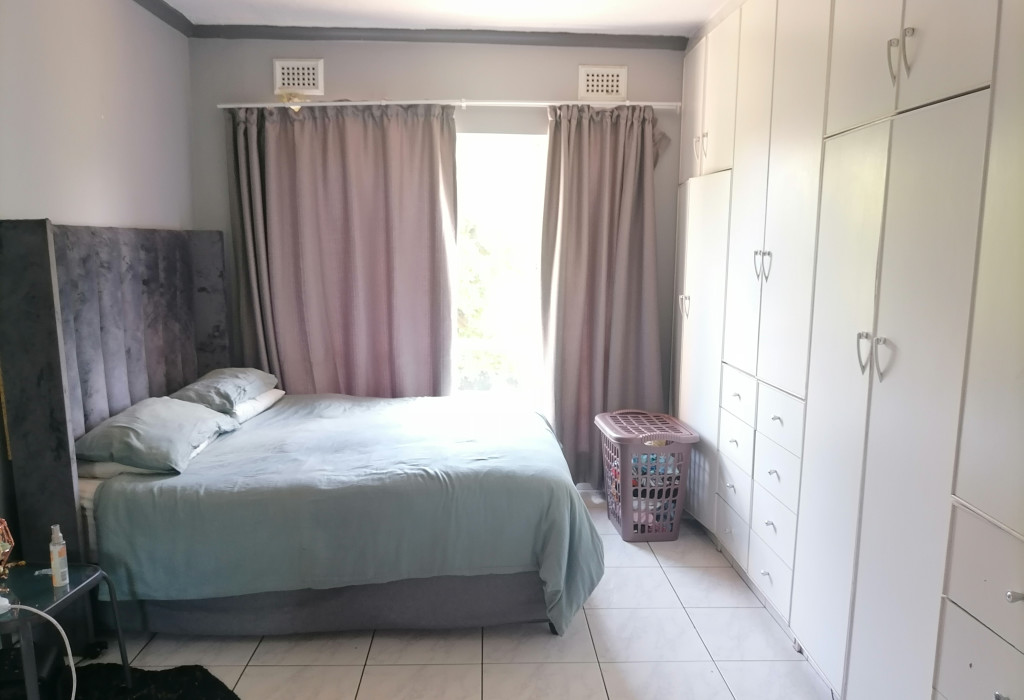 1 Bedroom Apartment in Montclair, D... RL943592 Just Property