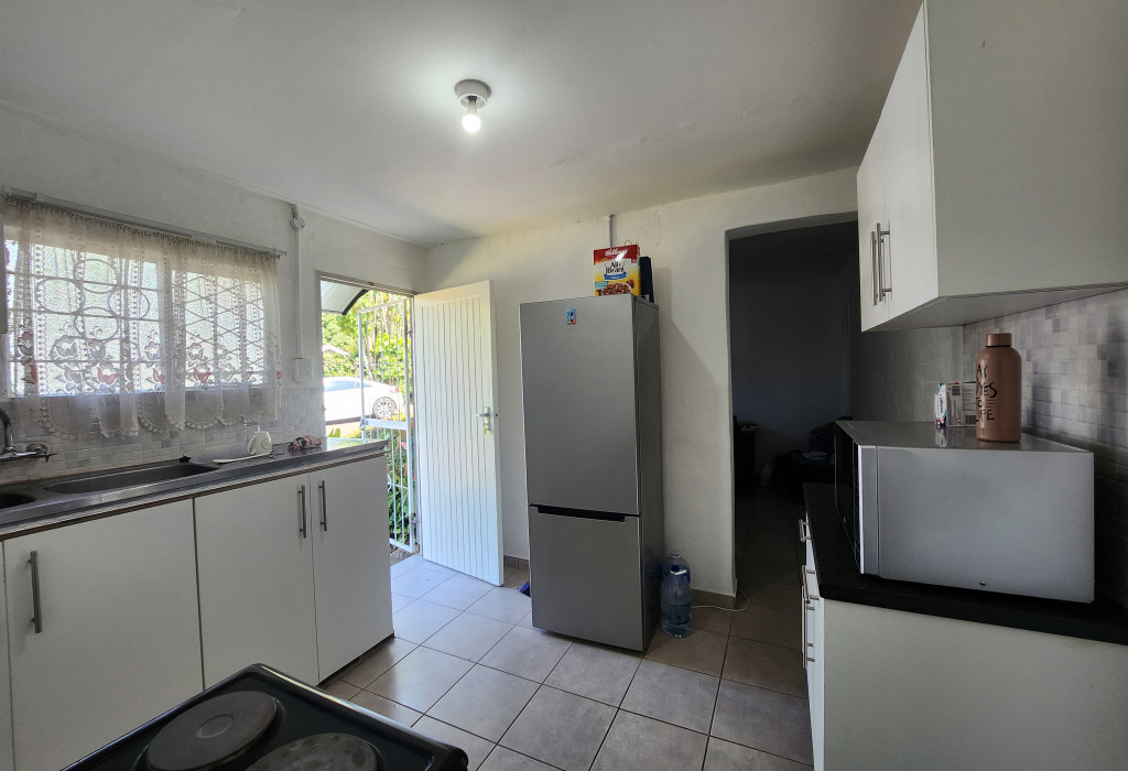 1 Bedroom Garden Cottage in Sarnia,... RL947773 Just Property