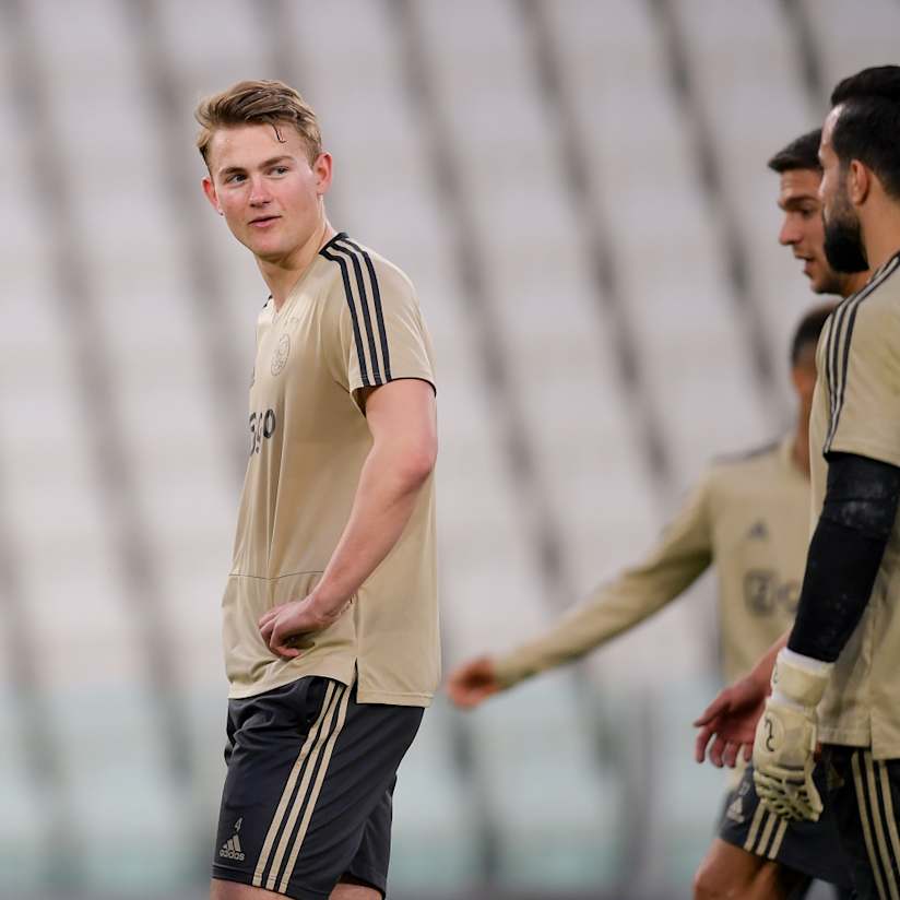 Ajax train at Allianz Stadium