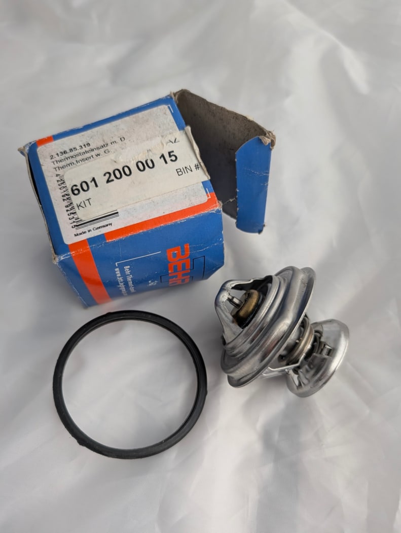 A 601 200 00 15 OEM Behr Thermostat OM601 / OM602 / OM603 / OM604 / OM605 / OM606 — photo 1 of 5