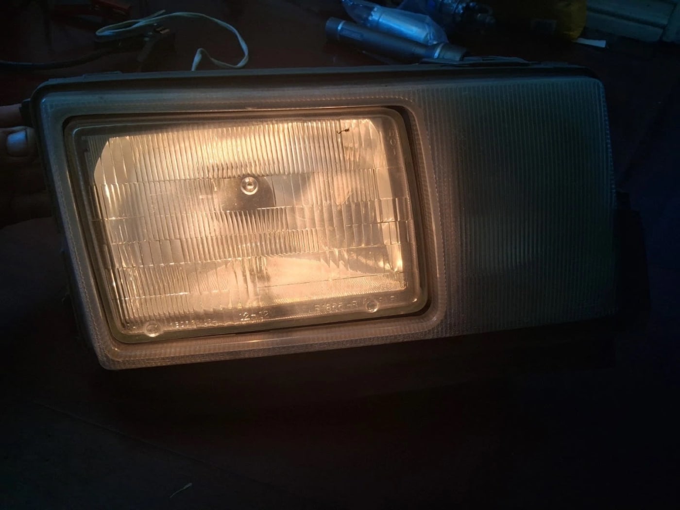 83-93 Mercedes Benz W201 Headlight, RIGHT — A 201 820 88 61 — photo 1 of 8