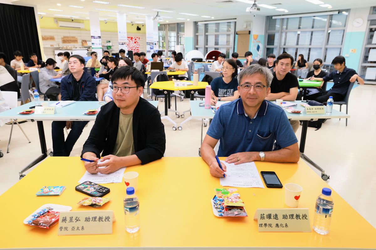 人文社會科學院與理工學院教師合作 成果圖 2