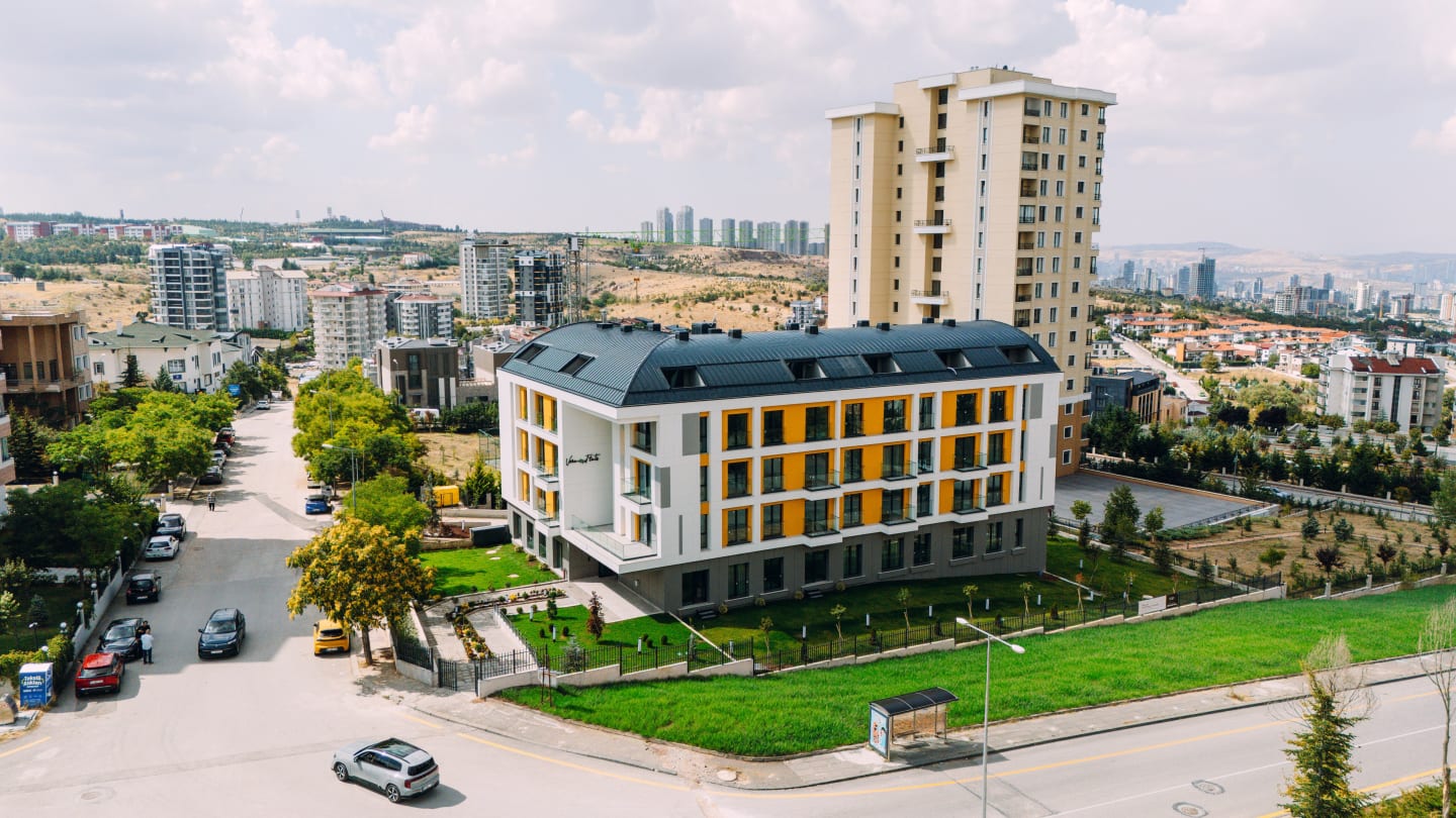Vera Flats cadde köşesinden genel görünüm, drone çekimi