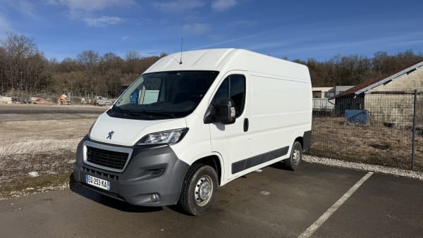 FOURGON PEUGEOT BOXER 2.0 BLUE HDI — photo 2