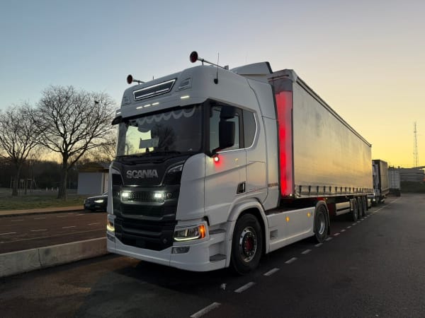 SCANIA V8 R590 A4X2NB  — photo 2