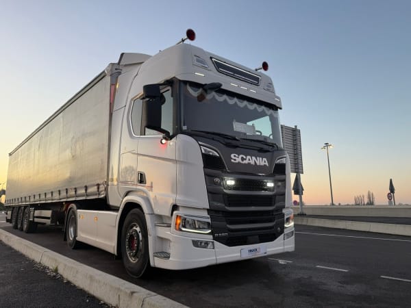SCANIA V8 R590 A4X2NB  — photo 3