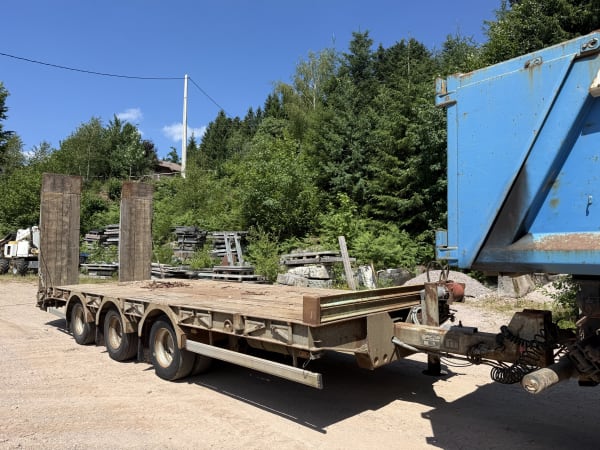 REMORQUE ROBUSTE KAISER PORTE ENGINS 3 essieux  — photo 3