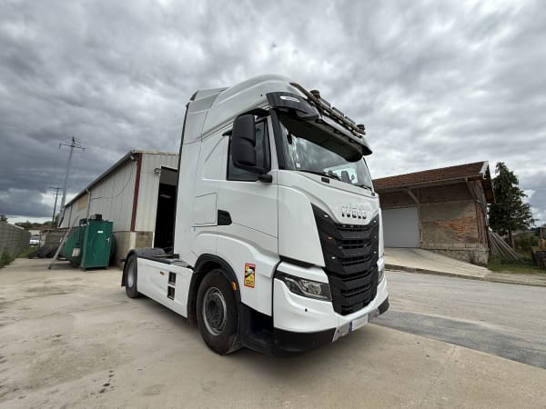 IVECO S-WAY 530 — photo 2