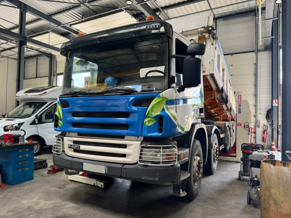 SCANIA 8x4 P420 Bi-Benne MEILLER