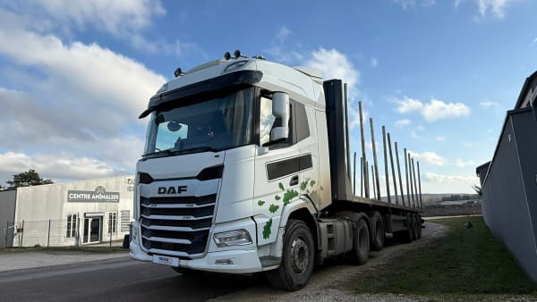 DAF XF 530 FTS 6x2 roues jumelés — photo 3