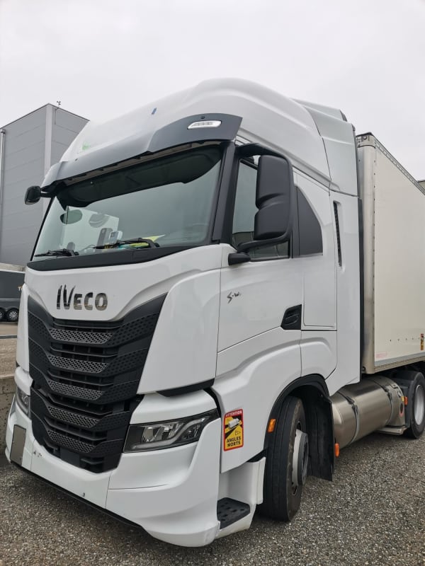 IVECO S-WAY 460 GNL — photo 3