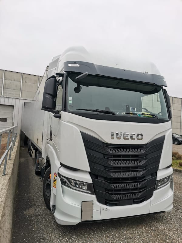 IVECO S-WAY 460 GNL — photo 2