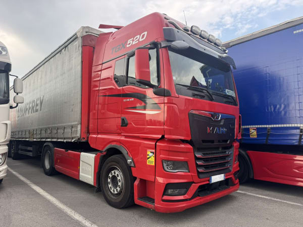 TRACTEUR MAN TGX 18.520 ADR + PTO — photo 3
