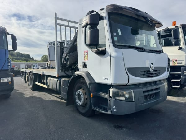 RENAULT PREMIUM — photo 3