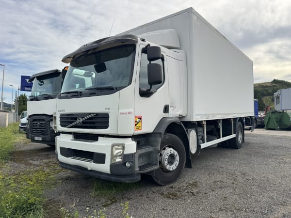 CAMION VOLVO FE 320 — photo 2