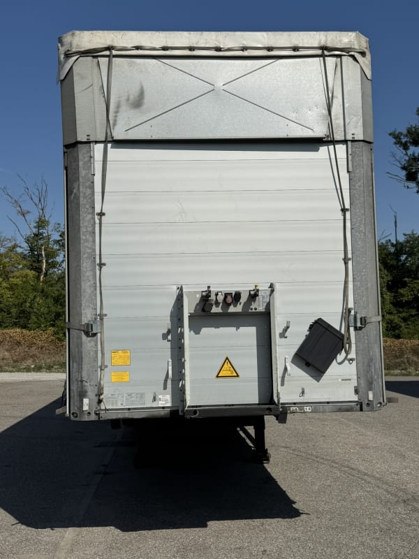 Semi-remorque SCHMITZ CARGOBULL — photo 3
