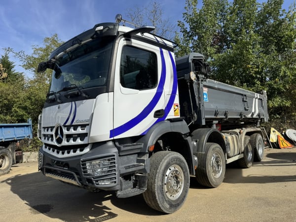 MERCEDES AROCS 8X4 Bi-benne porte arrière hydraulique  — photo 2