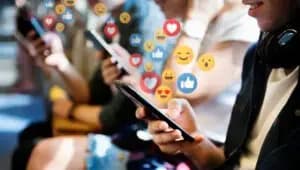 people isolating on social media and feeling bad 