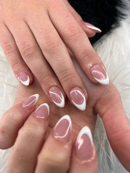 Lin nail artist almond nail set