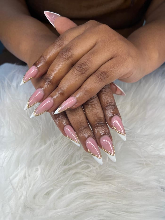 Lin nail artist stiletto nail set