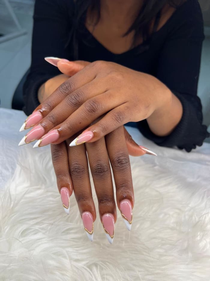 Lin nail artist stiletto nail set