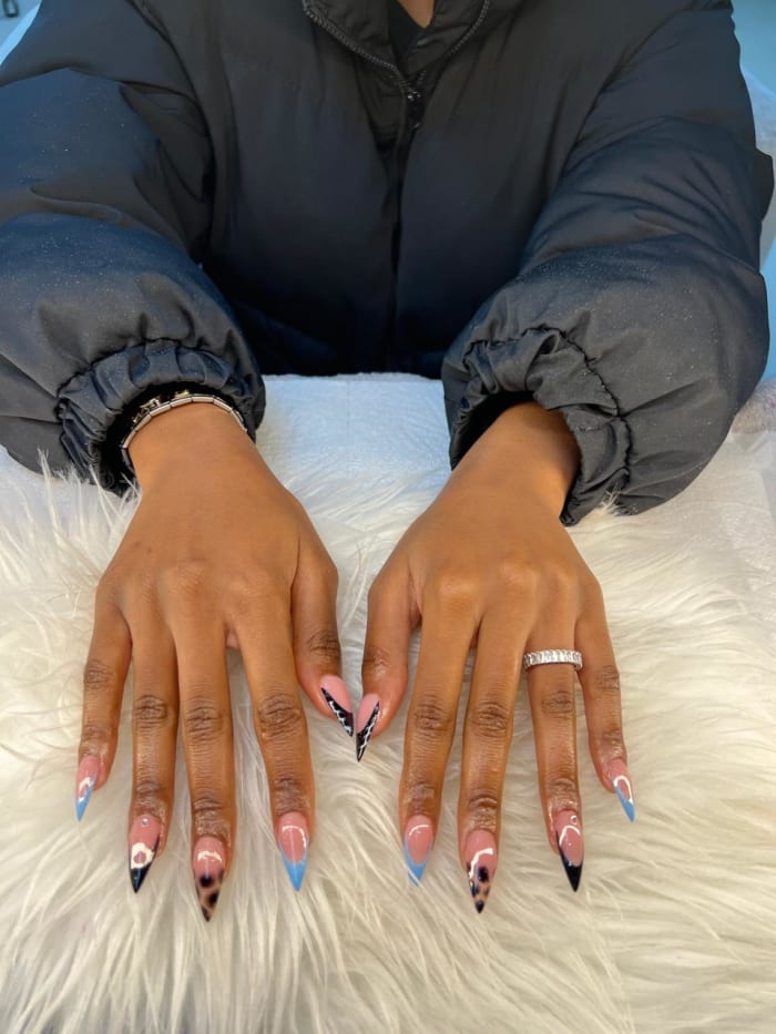Lin nail artist stiletto nail set