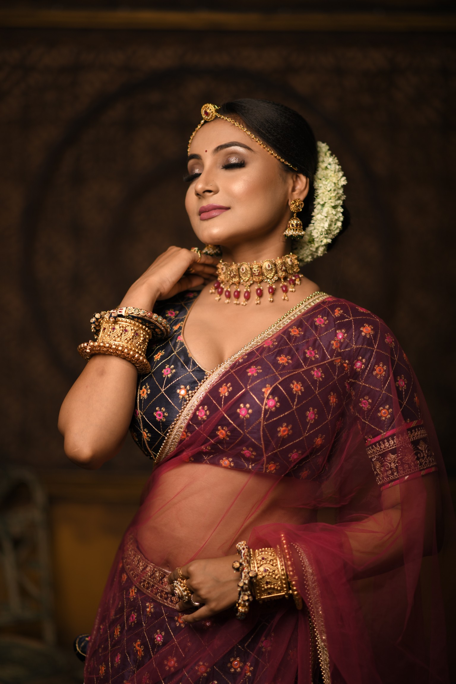 Best Indian bridal makeup and hair styling services.