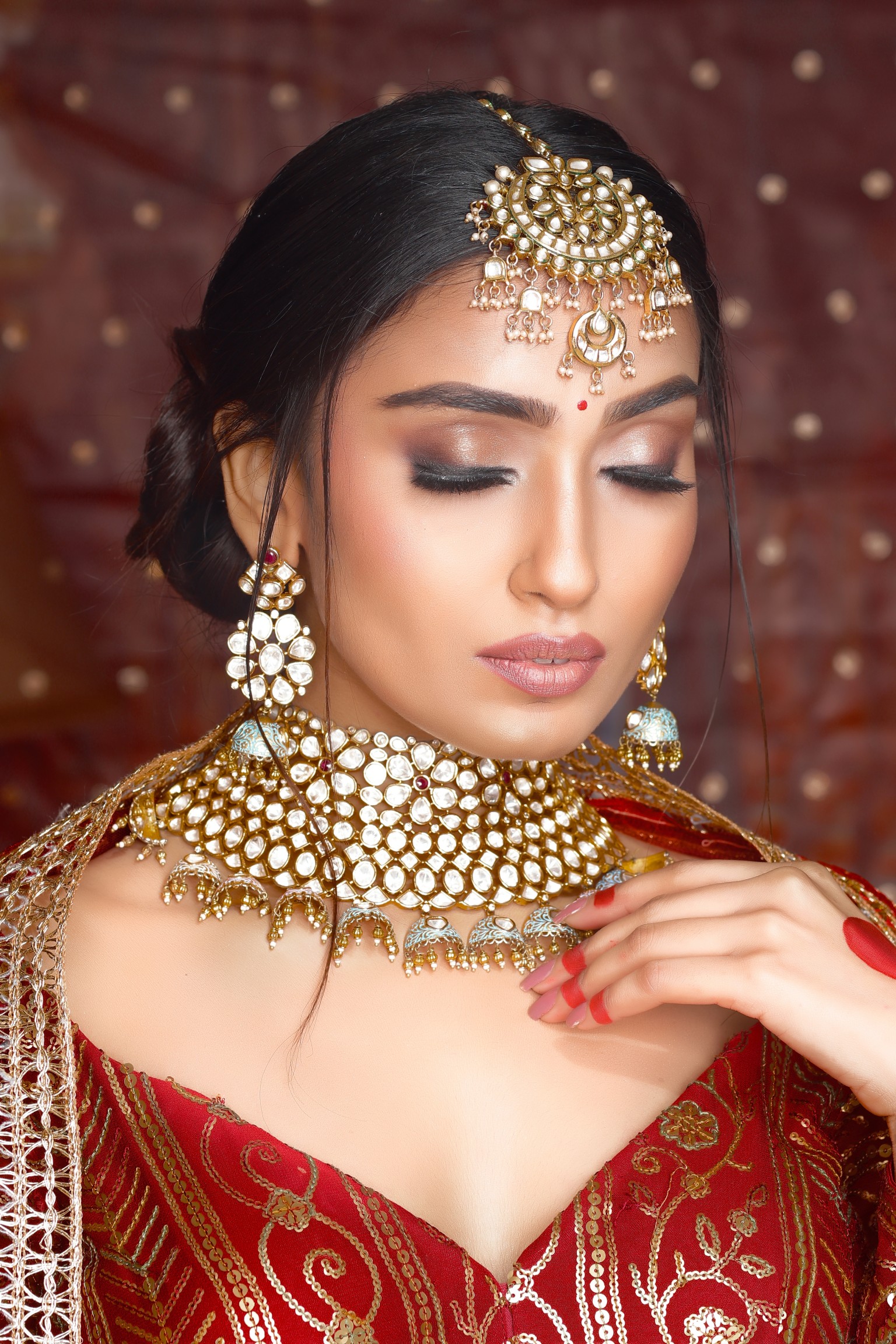 Best bridal makeup service for Indian weddings.
