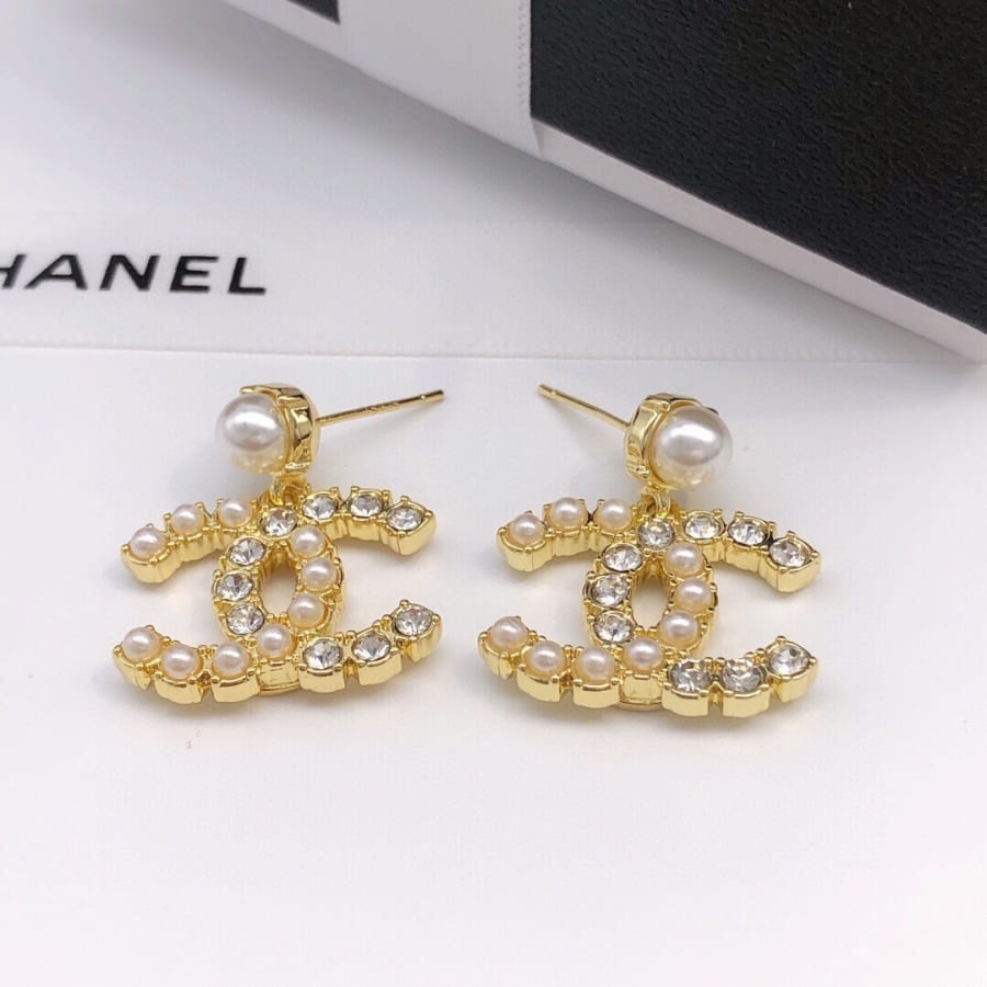 Boucles d'oreilles Chanel Double C en diamant et perle
