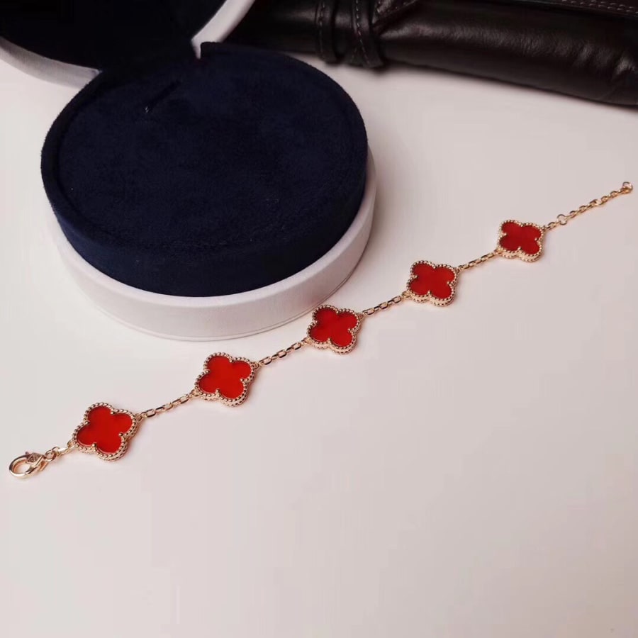Bracelet Van Cleef&Arpels en or rose et nacre
