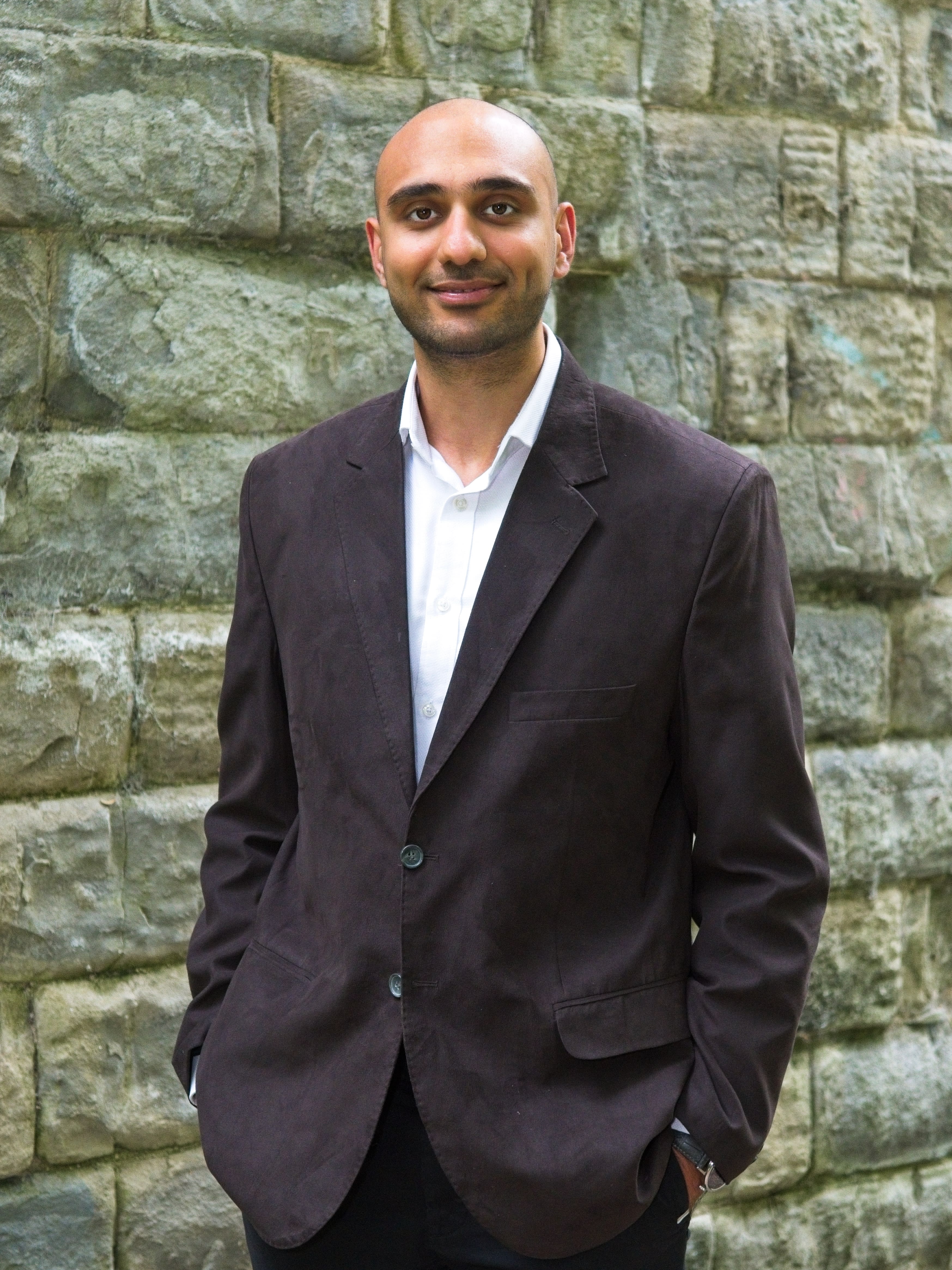 Adel Moin, hypnotherapist in Rugby
