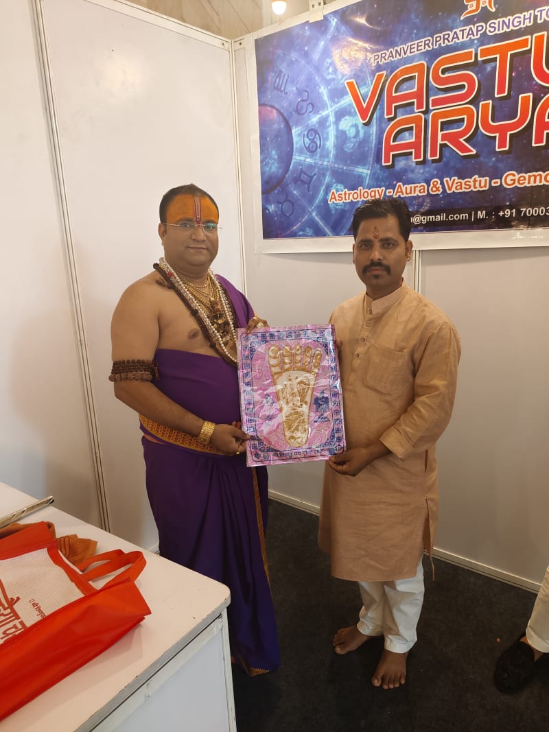 Puja and ritual moments at Gaya Ji