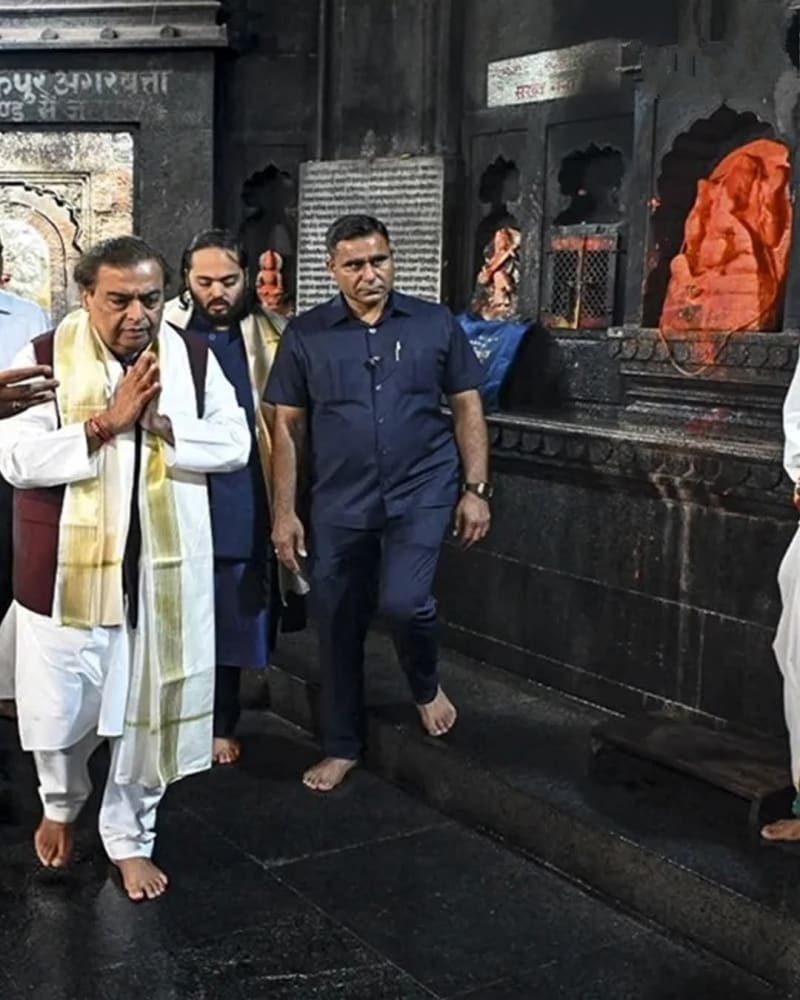 Puja and ritual moments at Gaya Ji